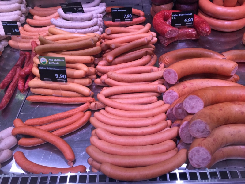 charcuterie-GARS-min_sausages_meat_butchery-1069321